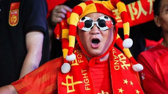 日本少妇做爰奶水狂喷小说